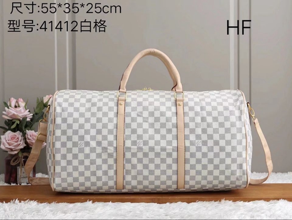 激安ブランドバッグ着用イメージ